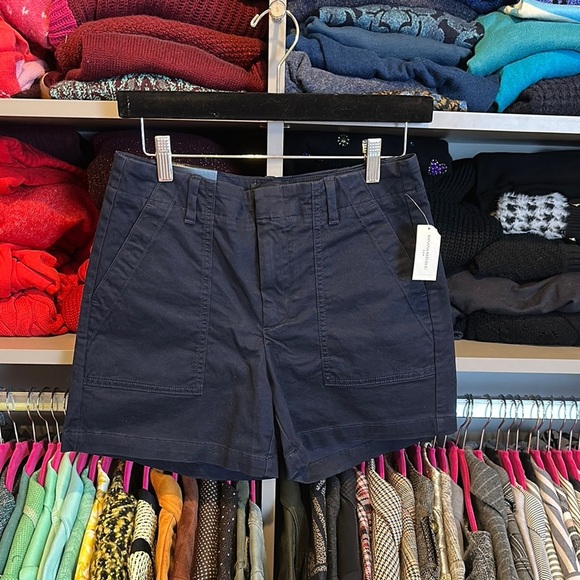 Banana Republic navy chino utility shorts size 2 NWT - Picture 1 of 3